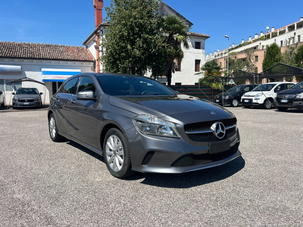 MERCEDES-BENZ A 180